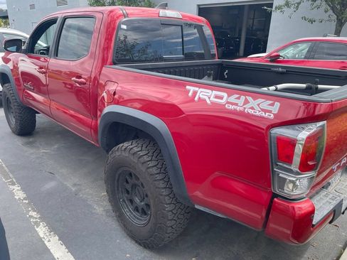 Used 2021 Toyota Tacoma TRD Off-Road w/ Technology Package AWD/4WD image 7