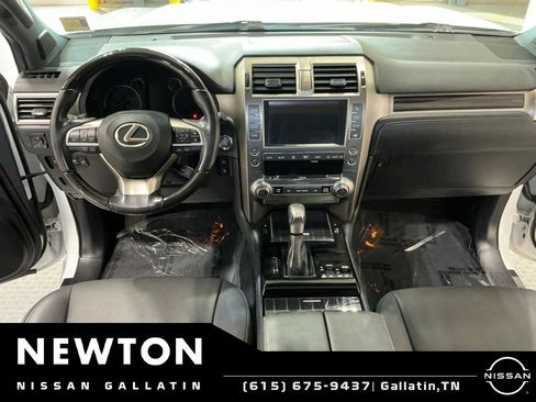 Used 2021 Lexus GX 460 Premium w/ Premium Plus Package AWD/4WD image 17