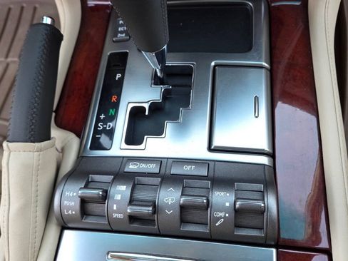 Used 2011 Lexus LX 570 4WD image 48