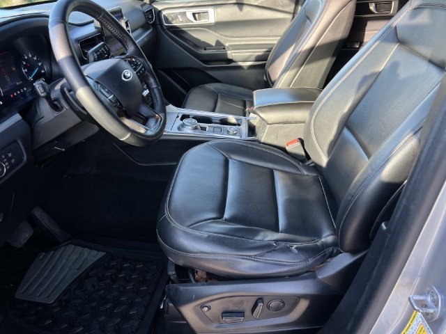 Certified 2020 Ford Explorer XLT w/ Equipment Group 202A AWD/4WD image 19