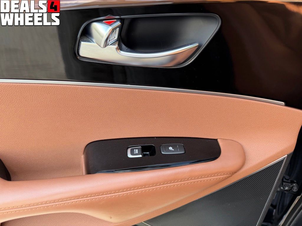 Used 2019 Kia Sorento SX FWD image 16