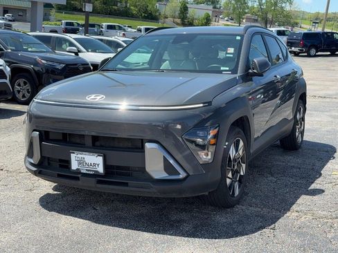 Used 2025 Hyundai Kona SEL FWD image 10