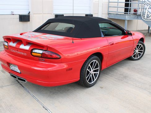 Used 2002 Chevrolet Camaro Z28 w/ SS Performance/Appearance Pkg RWD image 22