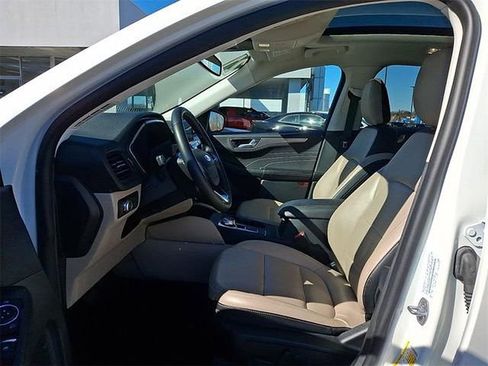 Used 2021 Ford Escape Titanium image 13