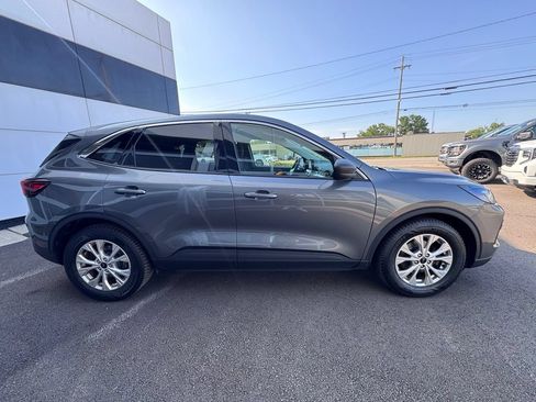 Used 2023 Ford Escape Active w/ Cold Weather Package FWD image 7