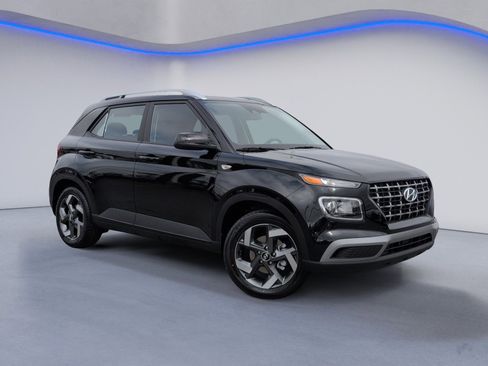 New 2026 Hyundai Venue SEL FWD image 1