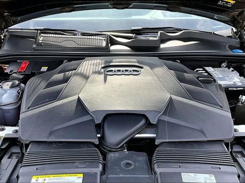 Used 2019 Audi Q8 Prestige image 34