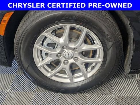 Certified 2026 Chrysler Pacifica Select FWD image 8