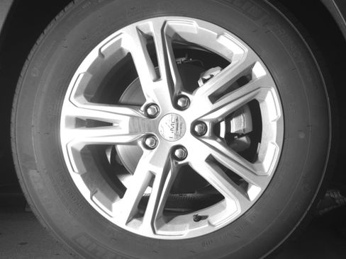 Used 2024 GMC Terrain SLE FWD image 18