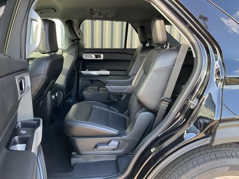 Used 2023 Ford Explorer Limited w/ Equipment Group 301A image 18