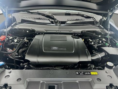 Used 2024 Land Rover Defender 110 S image 29