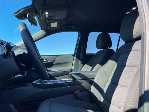 Used 2025 Chevrolet Equinox LT image 25