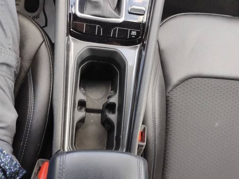 Used 2024 Jeep Compass Latitude AWD/4WD image 34