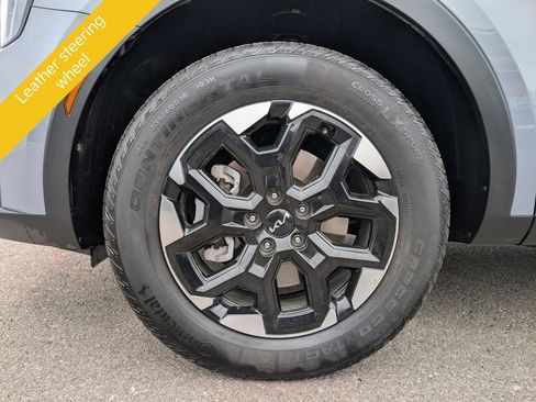 Certified 2025 Kia Sorento S w/ Panoramic Sunroof Package image 13