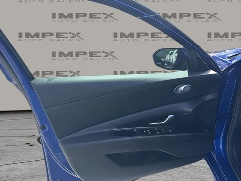 Used 2023 Hyundai Elantra SE w/ Preferred Accessory Package FWD image 18
