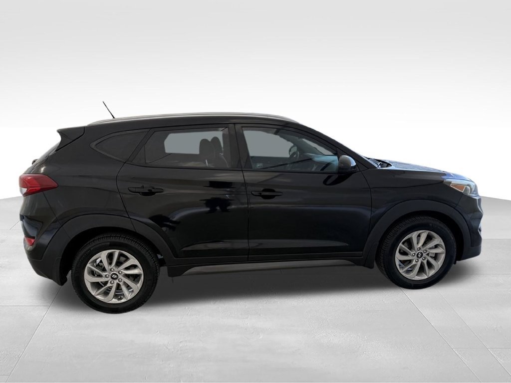 Used 2016 Hyundai Tucson SE w/ Option Group 02 FWD image 10