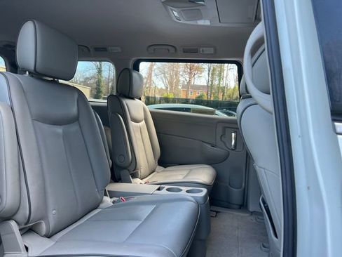 Used 2014 Nissan Quest SL image 31