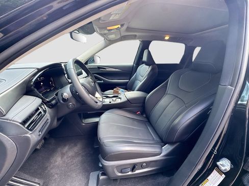 Certified 2026 INFINITI QX60 Luxe w/ Cargo Package FWD image 23