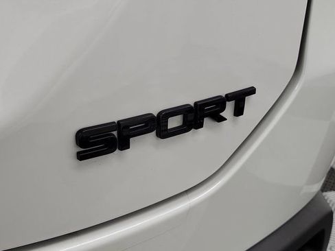 Used 2025 Honda Pilot Sport image 8