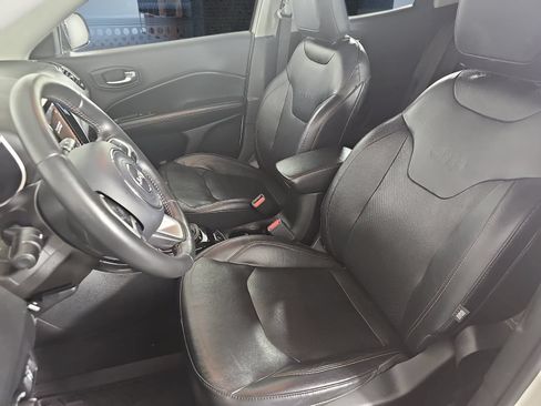 Used 2018 Jeep Compass Limited w/ Navigation Group AWD/4WD image 12