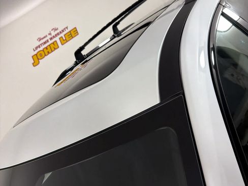 New 2026 Nissan Pathfinder SL w/ SL Premium Package FWD image 12