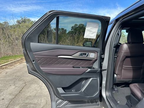 New 2026 Ford Explorer Platinum w/ LUX Leather Package AWD/4WD image 30