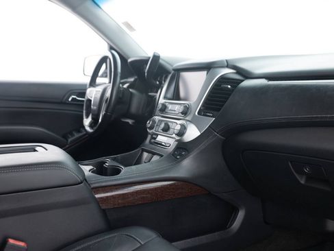 Used 2018 GMC Yukon XL SLT w/ Premium Edition AWD/4WD image 34