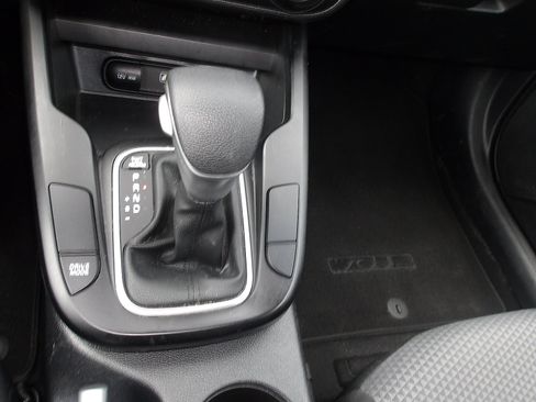 Used 2023 Kia Soul LX w/ Option Group 015 FWD image 19
