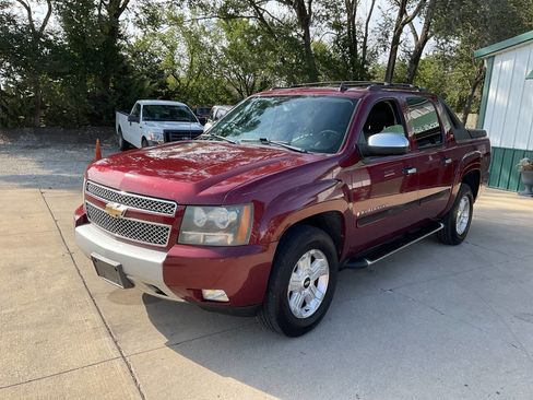 Used 2008 Chevrolet Avalanche LT w/ LT Preferred Equipment Group image 5
