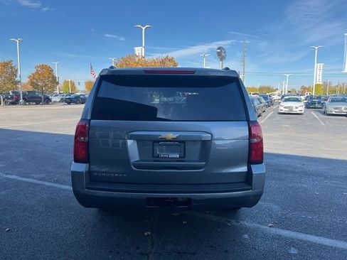 Used 2018 Chevrolet Suburban LT image 9