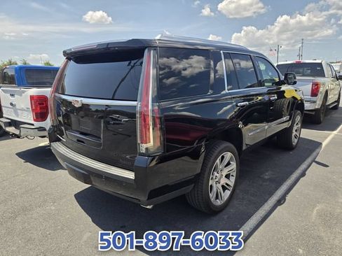 Used 2020 Cadillac Escalade Luxury AWD/4WD image 4