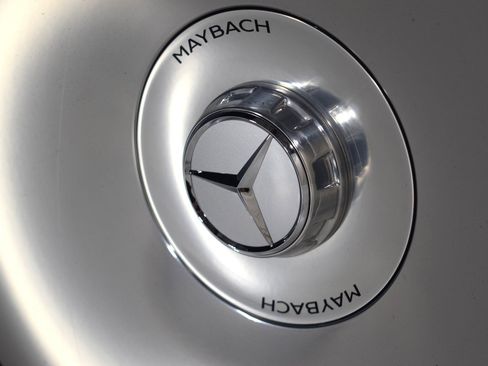 Used 2025 Mercedes-Benz Maybach GLS 600 4MATIC image 18