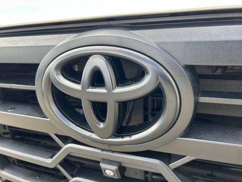 Used 2023 Toyota Tundra Limited w/ TRD Off-Road Package AWD/4WD image 10