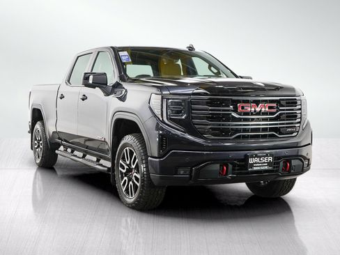 Used 2025 GMC Sierra 1500 AT4 w/ Technology Package AWD/4WD image 7