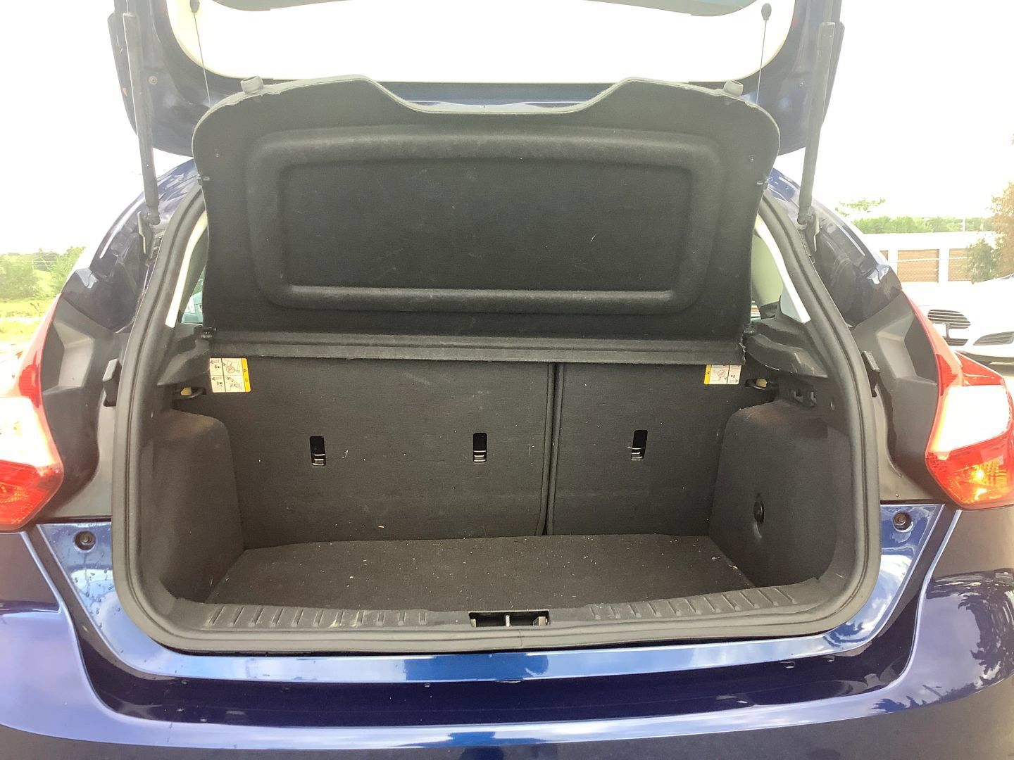 Used 2012 Ford Focus SE FWD image 16