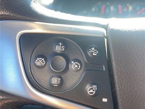 Used 2019 GMC Yukon XL SLT w/ Open Road Package image 14