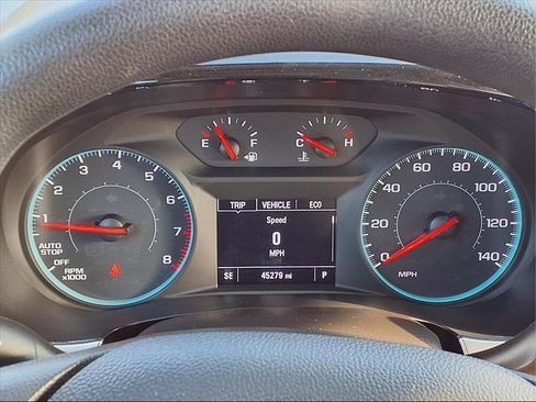 Used 2021 Chevrolet Traverse LS image 31