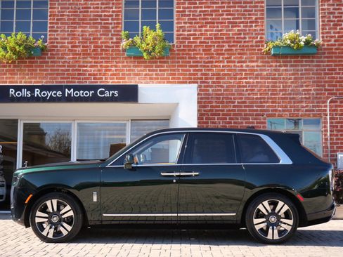 New 2026 Rolls-Royce Cullinan AWD/4WD image 3