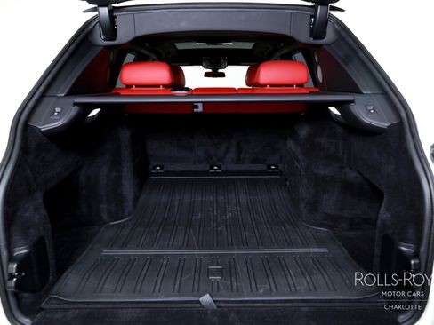 Used 2020 Rolls-Royce Cullinan image 23