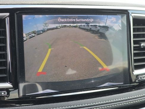 Used 2024 Chrysler Pacifica Touring-L w/ S Appearance Package image 3