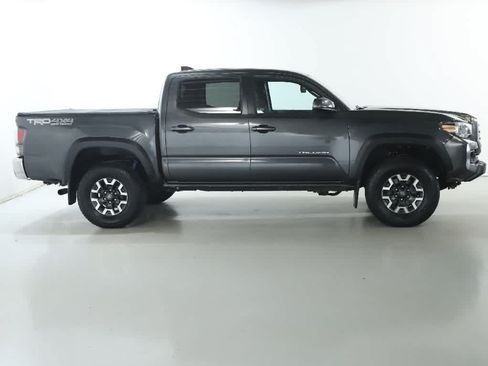Certified 2023 Toyota Tacoma TRD Off-Road AWD/4WD image 11