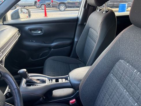 Used 2024 Honda HR-V Sport image 8