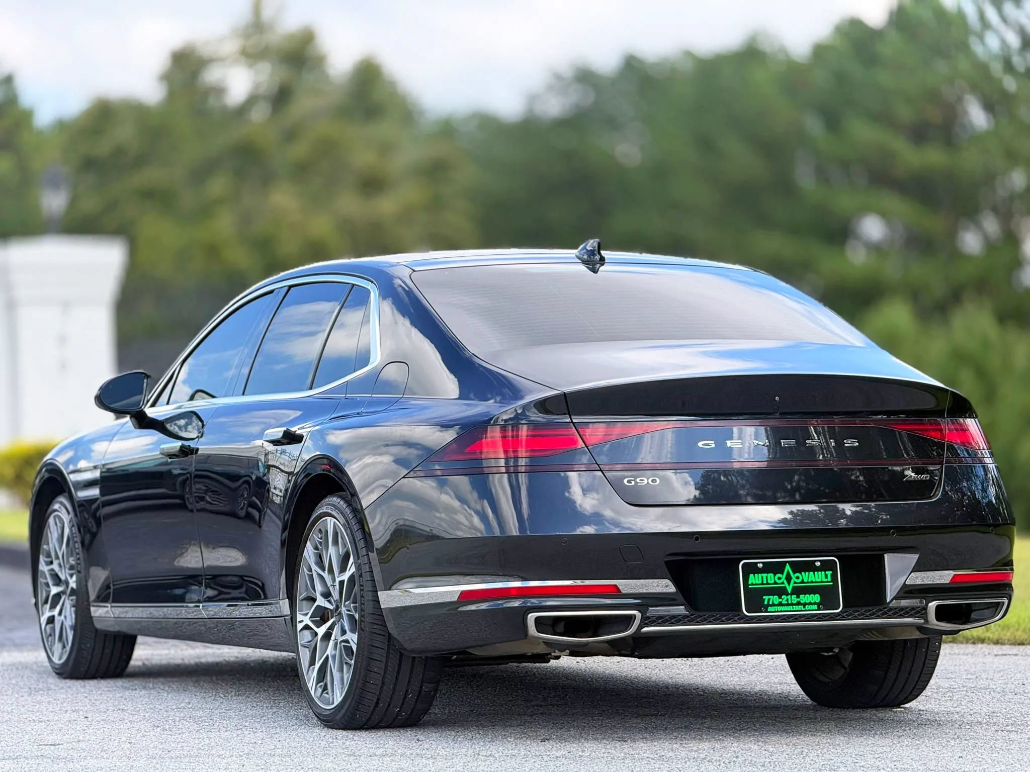 Used 2023 Genesis G90 3.5T AWD/4WD image 9