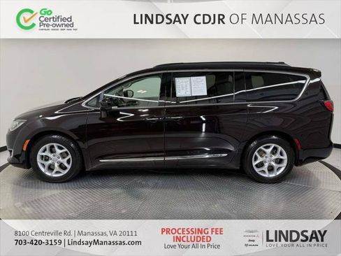 Certified 2017 Chrysler Pacifica Touring-L w/ Tire & Wheel Group FWD image 6