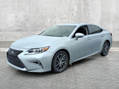 Used 2017 Lexus ES 350 w/ Navigation System Package