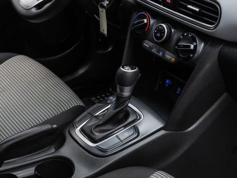 Used 2021 Hyundai Kona SE image 24