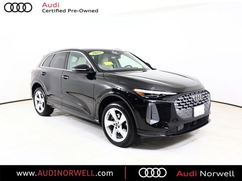 Certified 2025 Audi Q5 Premium AWD/4WD image 1