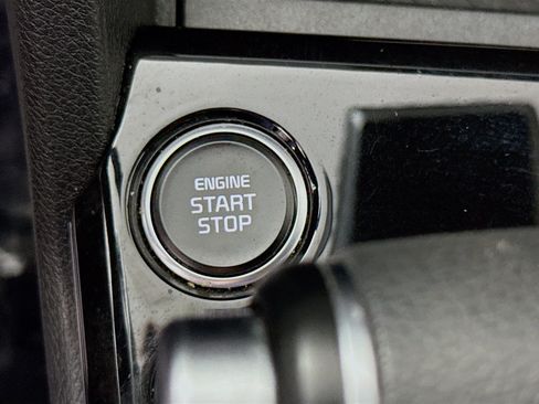 Used 2023 Kia Sportage EX FWD image 21