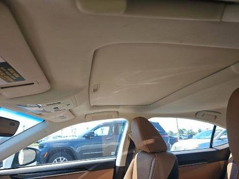 Used 2018 Lexus ES 350 w/ Premier Package image 5