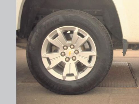 Used 2022 Chevrolet Colorado LT w/ Fleet Safety Package RWD image 19